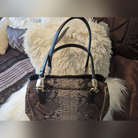 СОАСН (F35876). ВЕАUTIFUL ЕХОТІСPYTHON SNAKE MINETTA SATCHEL BAG!AUTHENTIC COACH - Picture 9 of 14